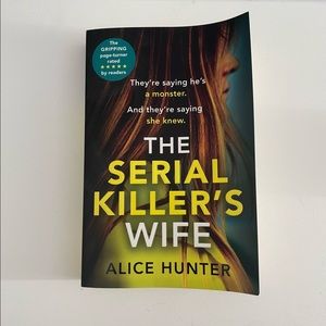 ✖️SOLD✖️ The Serial Killers Wife Book
